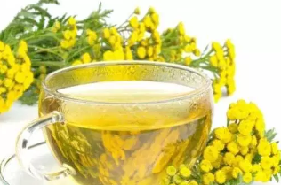 Tea made from tansy